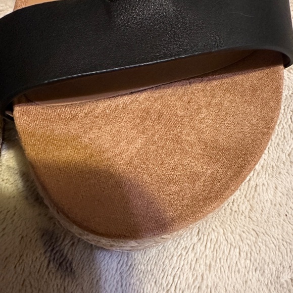 Kenneth Cole Reaction Black and Tan Wedge Sandals - Picture 3 of 10